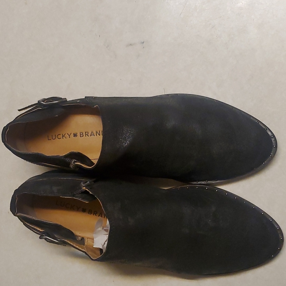 Lucky Brand black Distressed leather Ankle Boot Size 8.5
